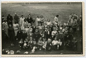 Rok 1959, dzieci z rocznika 1949, zakończenie roku szkolnego (EP)