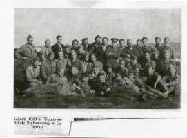 Fotografia skopiowana z książki, ale nie wiemy jakiej. Otrzymaliśmy taki skan,prosimy o pomoc w podaniu źródła,