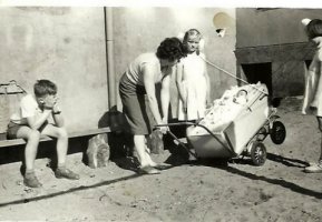Rok 1957 - podwórko przy ul.Kościuszki 27.