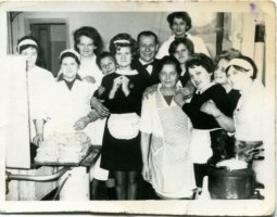 Pracownicy restauracji Neptun - rok ok.68