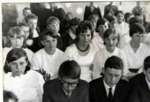 Klasa VIII,, rok szkolny 1966/67, w środku p.Alfreda Szczśniak