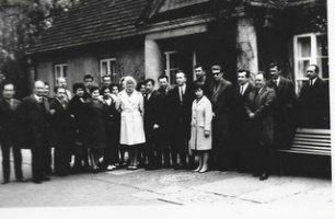 1971, 2-5.V. Wycieczka kadry kierowniczej lęborskich szkłół do Puław i Żelazowej Woli.
