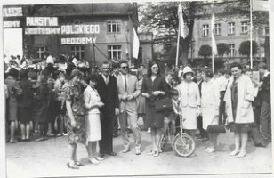 1966r.  Wiec na Pl.Piastowskim z okazji Dnia Zwycięstwa