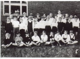 dzieci z rocznika 1956, wychowawczyni p. Ruckeman