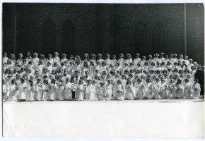 1983, I komunia dziewczynek z rocznika 1973