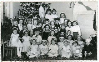 1957, choinka w przedszkolu