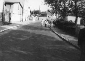 Ulica Fabryczna w Maszewie Lęb., czerwiec 1980 roku. Ofiarodawca: Żaneta Kołoszycz.