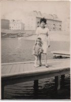 . Rok 1967. Siemirowice. Na zdjęciu: Ewa Piotrzkowska  z mamą Klementyną